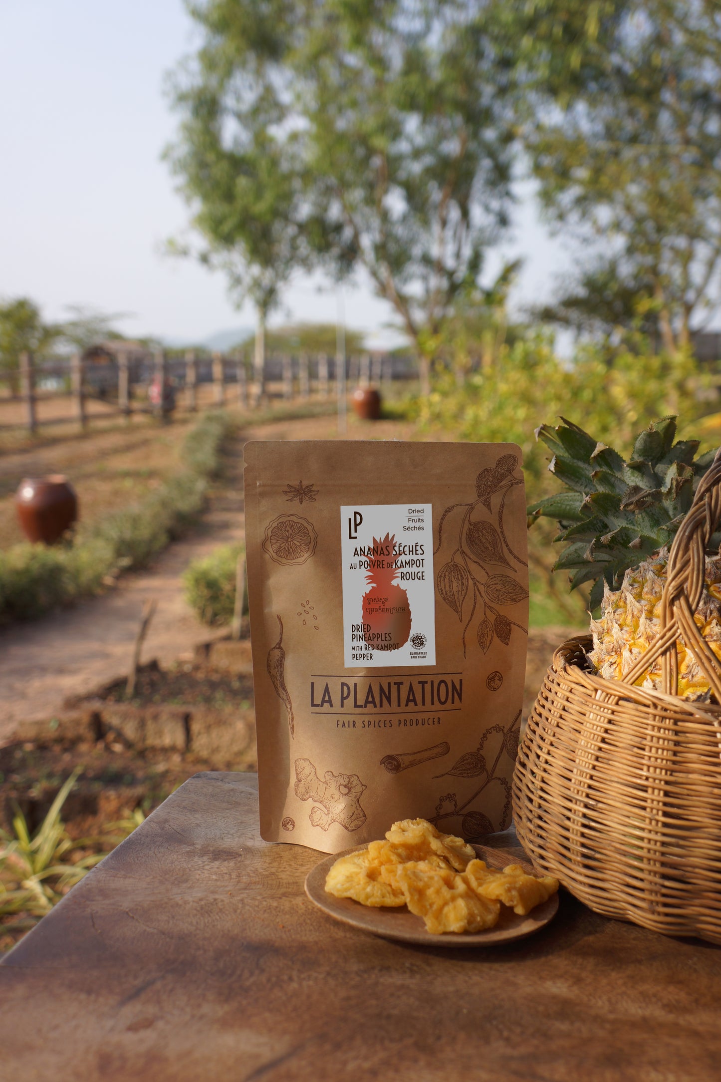 Dehydrated Pineapple seasoned with Red Kampot pepper 300g